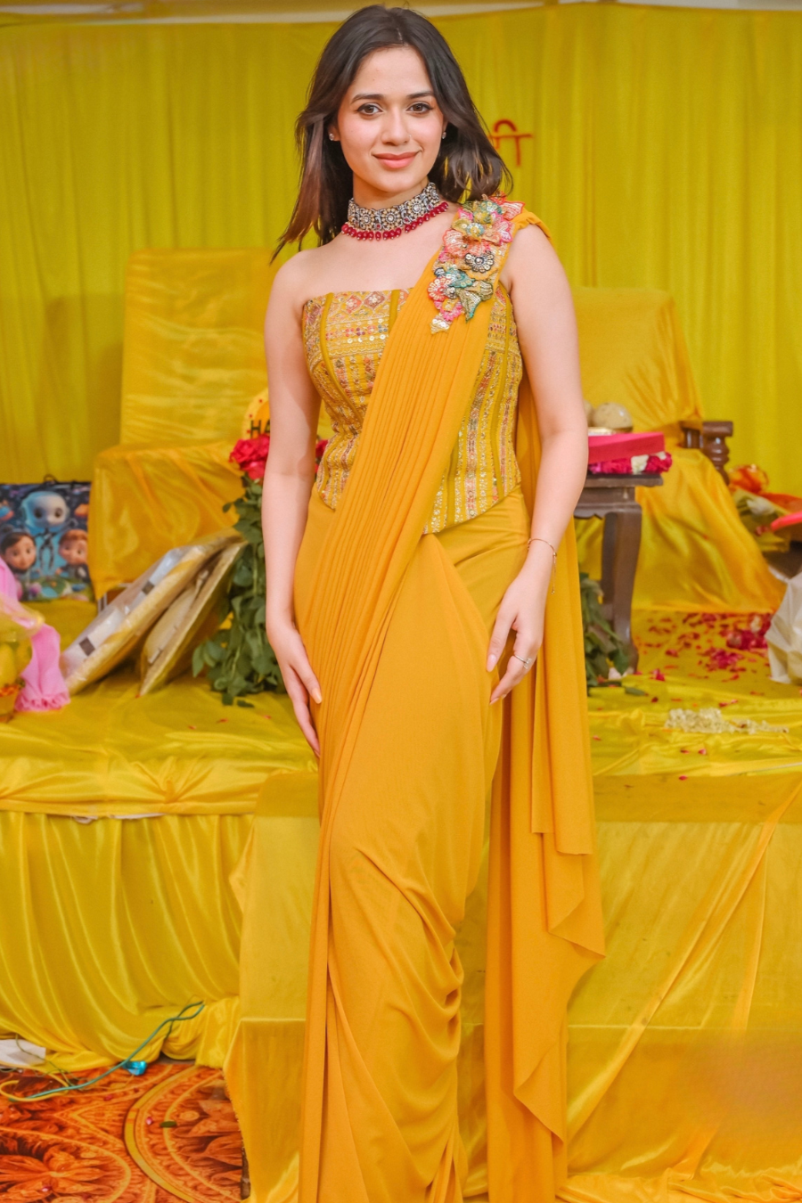 Designer Wear Corset Saree - Jannat Zubair Rahmani's Choice
