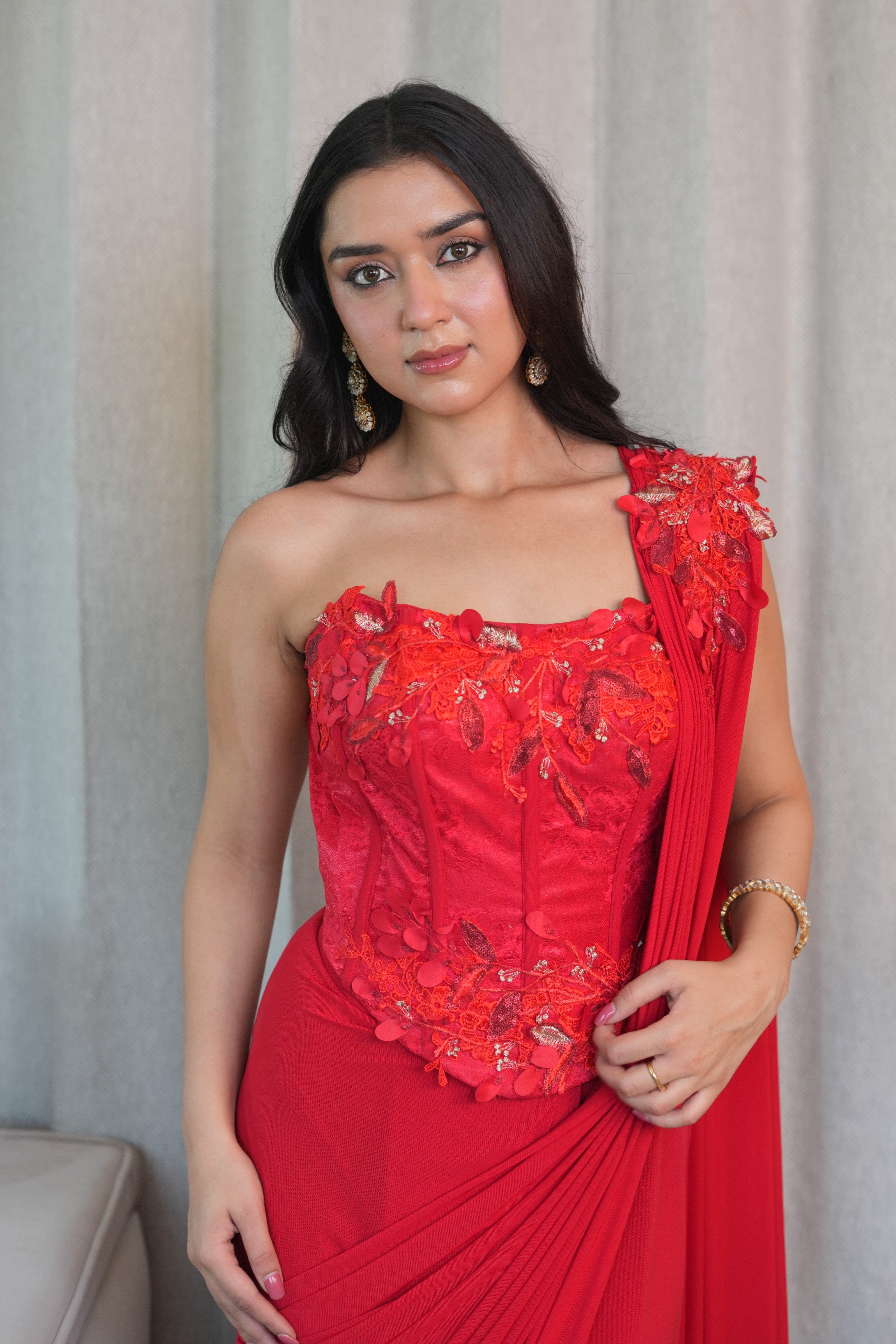 Effortless glamour - Lycra net saree with Chantilly 3D floral blouse!