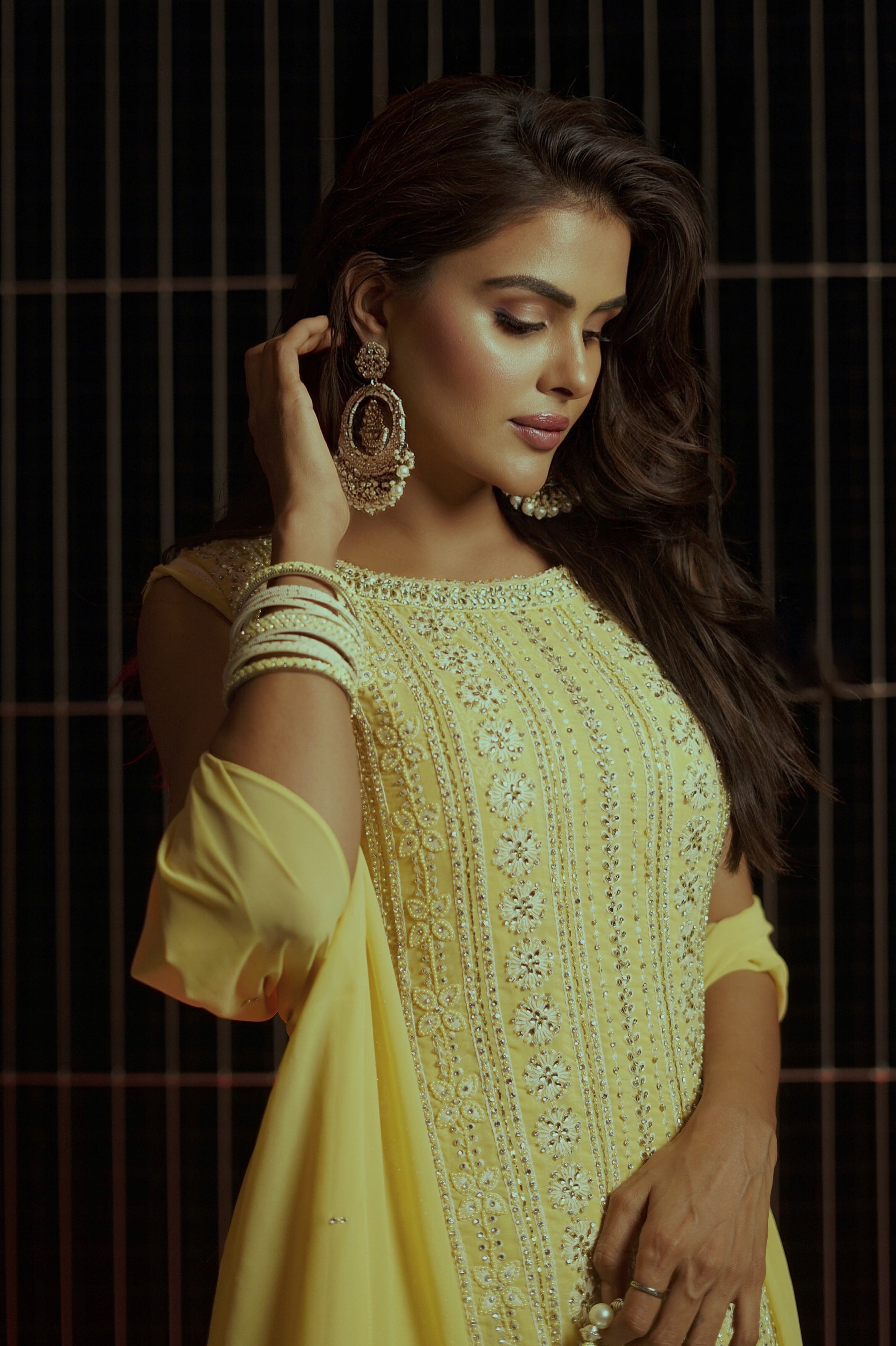Priyanka Chahar Choudhary Shines in Aliyana's Radiant Sharara Set