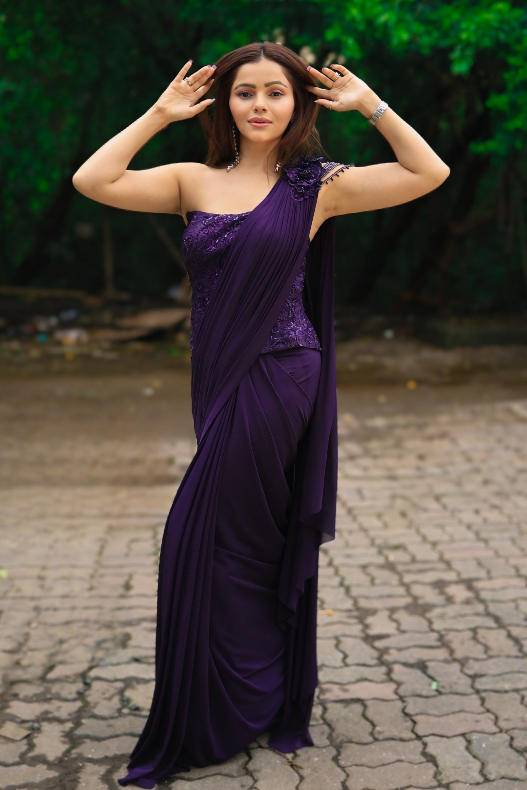 Violet allure sculpted to perfection - Rubina dazzles in Aliyana's statement drape!