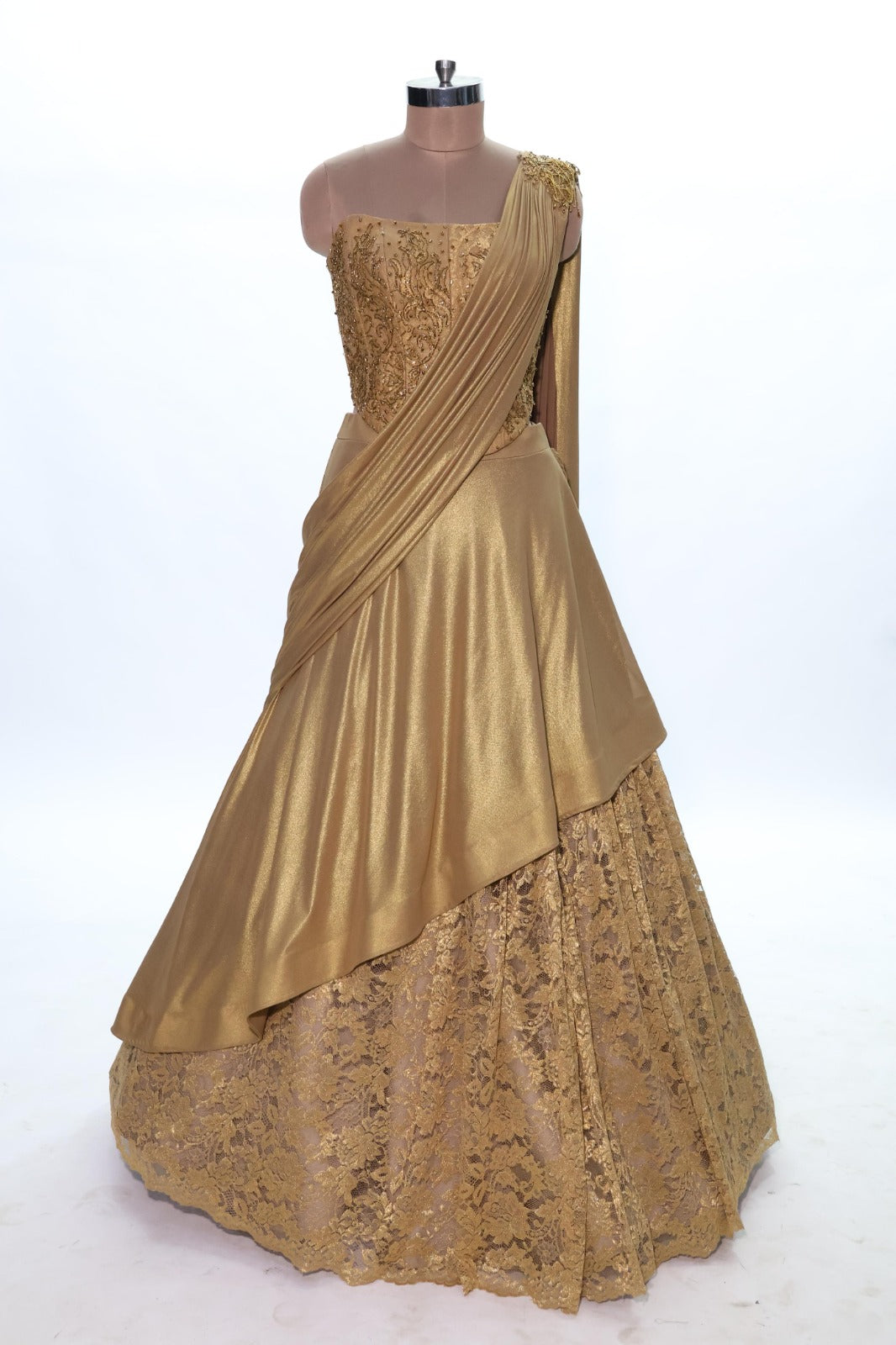 Golden Radiance Reimagined – Isha Malviya Stuns In Aliyana’s Sculpted Corset Drape Lehenga
