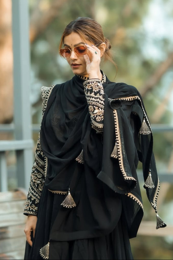 Aliyana X Rubina Dilaik – The Luxe Black Anarkali Statement
