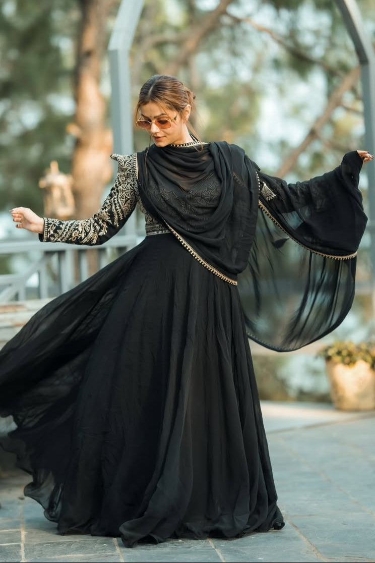 Aliyana X Rubina Dilaik – The Luxe Black Anarkali Statement