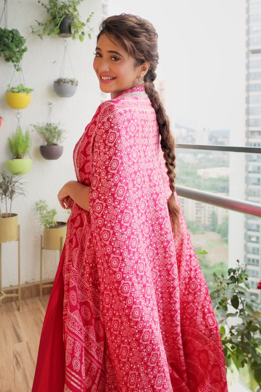 Shivangi joshi naira top 15 pink dress  collectionsshivitrendingytshorts  YouTube